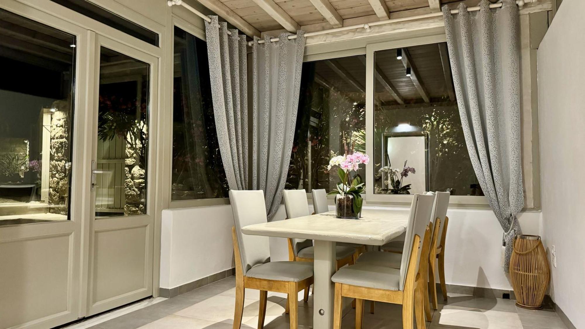 Villa Apostolis House *